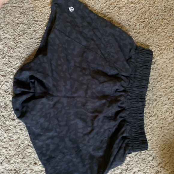 lululemon athletica Pants - Lululemon multi camo TRACK THAT short 6